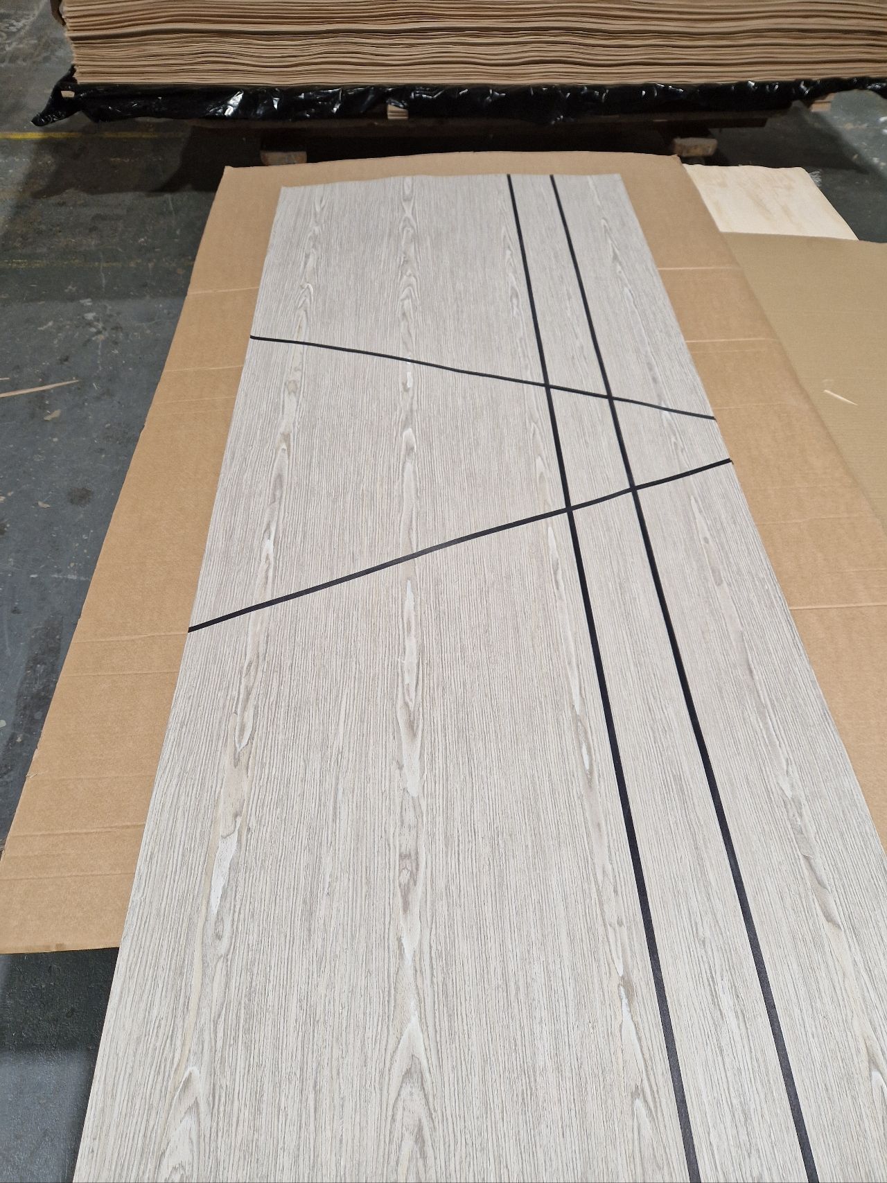 Wood Veneer - Silver Oak 154C - DF Richards Veneers