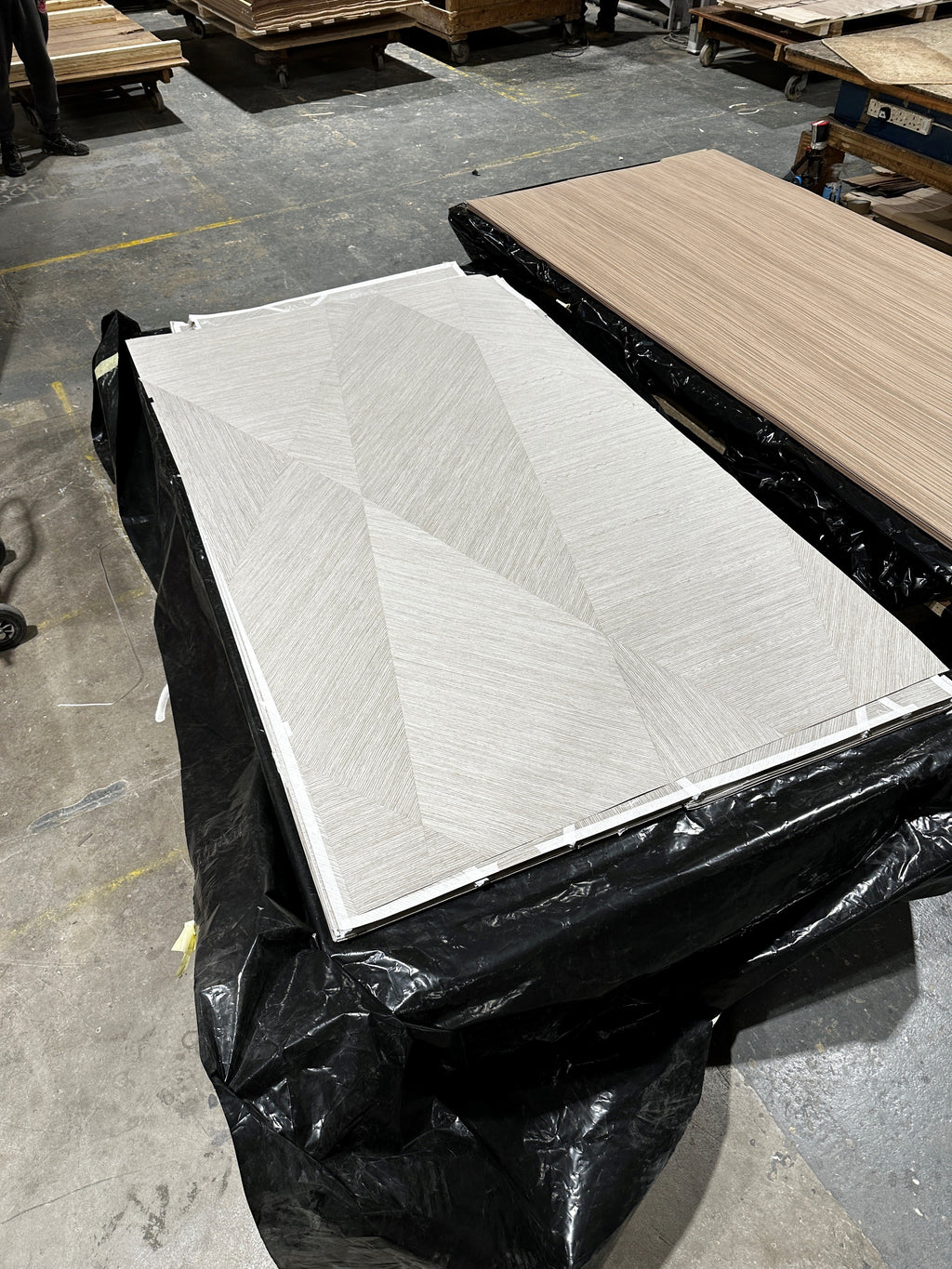 Wood Veneer - Silver Oak 154S - DF Richards Veneers