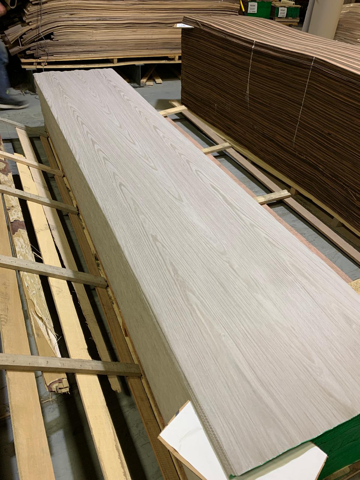 Wood Veneer - Silver Oak 781C - DF Richards Veneers
